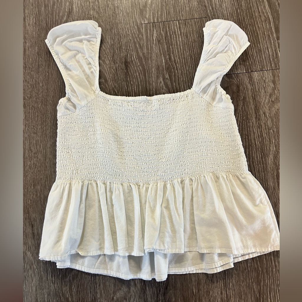 Abercrombie& Fitch White Seer Sucker Peplum Top Size L